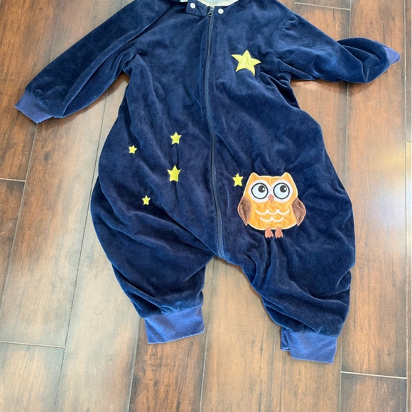 Charming Navy Onesie with Owl and Stars - Picture 1 of 2